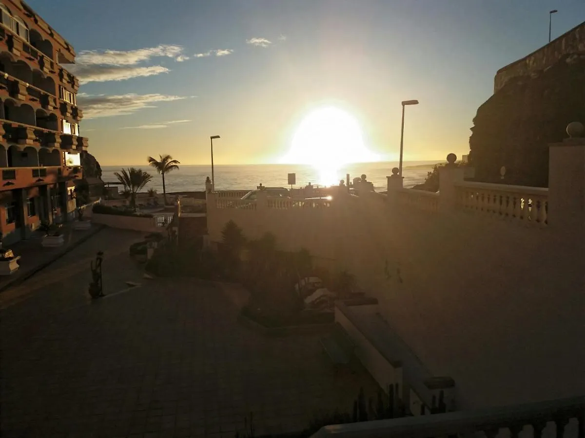 Apartamento Maravillosa vivienda con piscina al lado del mar La Estrella  España